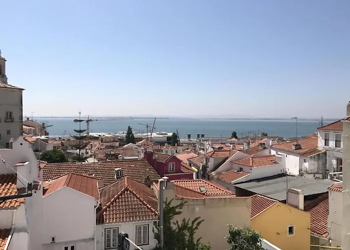 아파트 Alarco - Alfama River Loft - 55753 Al 리스본
